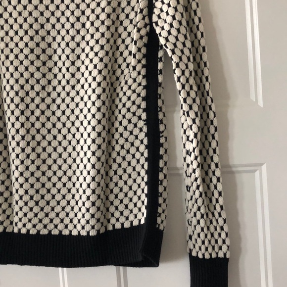 💜Black and cream sweater - Picture 3 of 3